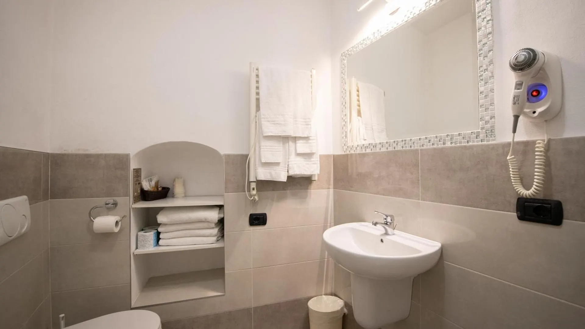Alessi Appartamenti Desenzano del Garda Italia