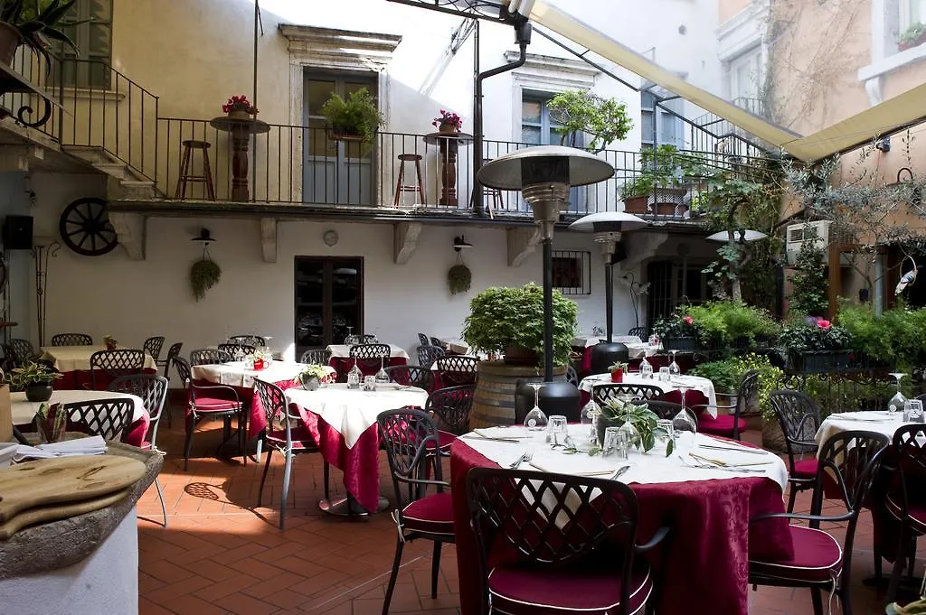 Apartment Alessi Appartamenti Desenzano del Garda Italy